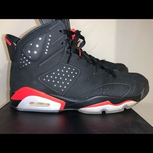 Air Jordan retro  black infrared 6s.  Size 10